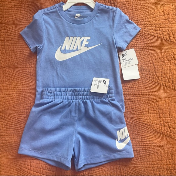 Nike Blue T-Shirt and Shorts Set - Picture 1 of 6
